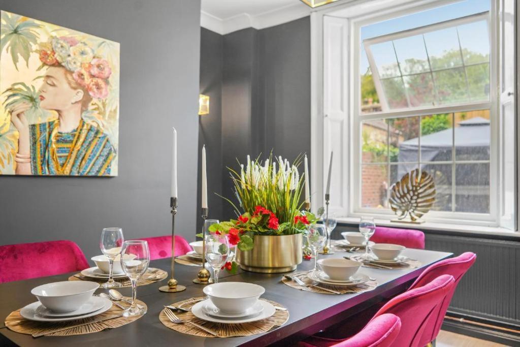 Deluxe 5 Bed In Central Whitby - Parking - Hot Tub Luaran gambar