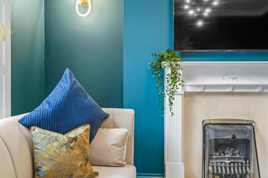 Deluxe 5 Bed In Central Whitby - Parking - Hot Tub Luaran gambar