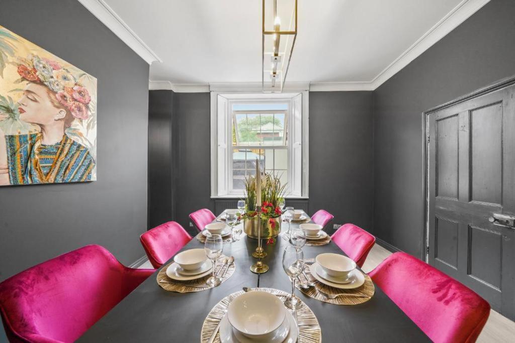 Deluxe 5 Bed In Central Whitby - Parking - Hot Tub Luaran gambar