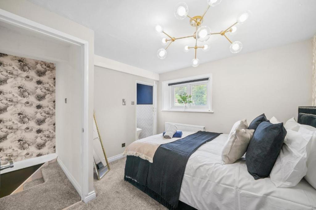 Deluxe 5 Bed In Central Whitby - Parking - Hot Tub Luaran gambar