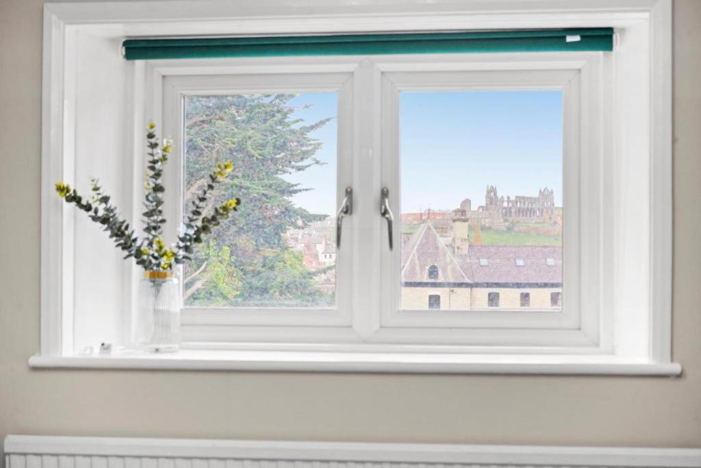 Deluxe 5 Bed In Central Whitby - Parking - Hot Tub Luaran gambar