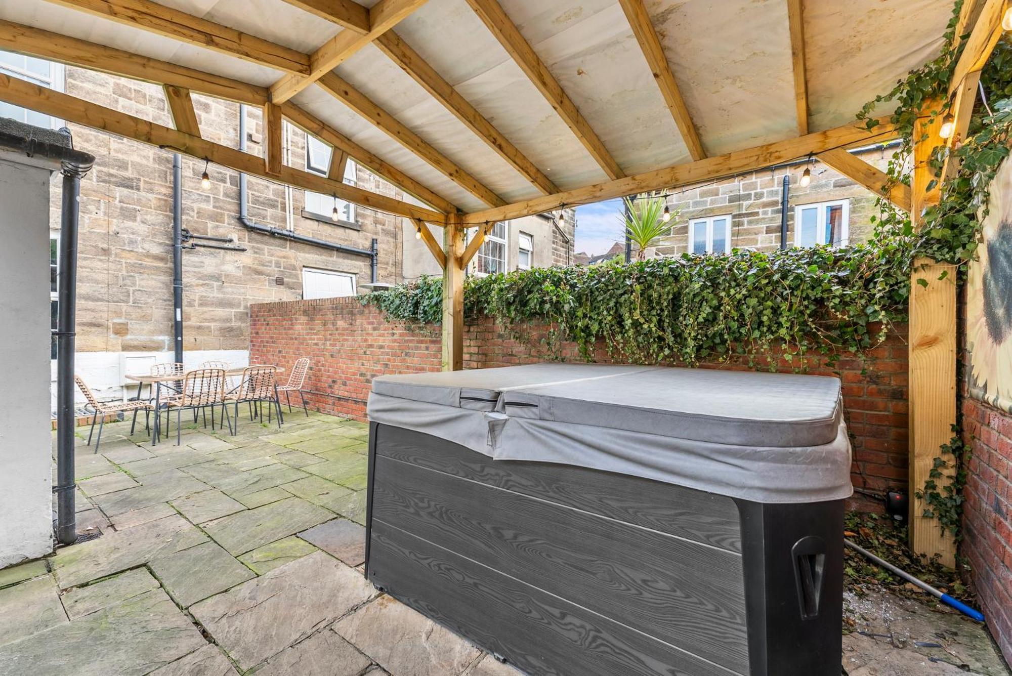Deluxe 5 Bed In Central Whitby - Parking - Hot Tub Luaran gambar