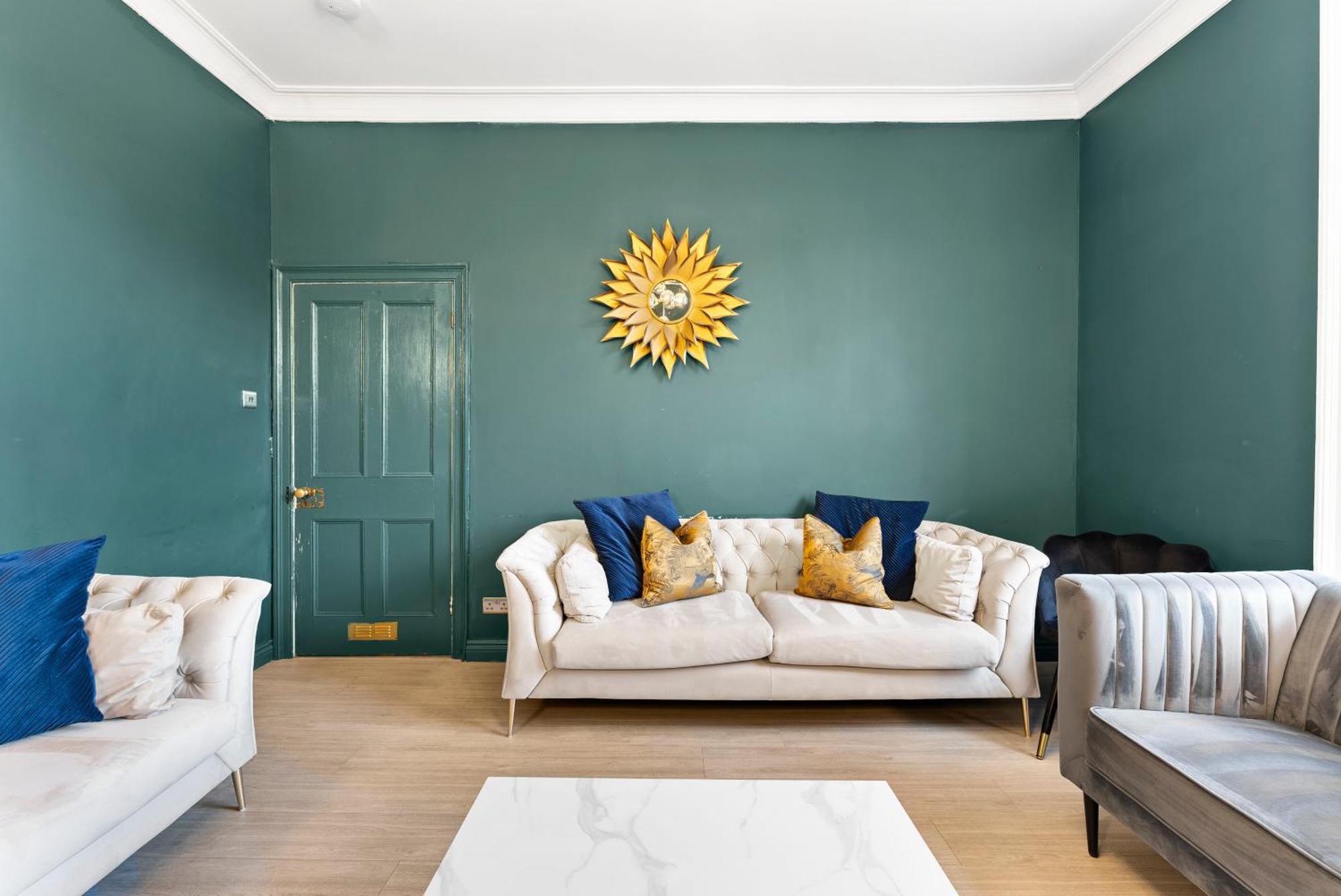 Deluxe 5 Bed In Central Whitby - Parking - Hot Tub Luaran gambar